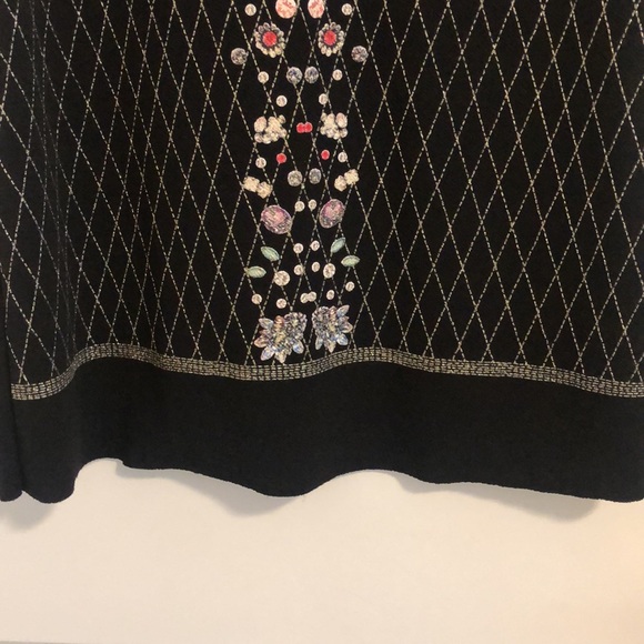 Black with details shift Dress - Picture 5 of 5